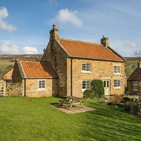 3 Bed In North York Moors National Park G0174 Holiday home Rosedale Abbey